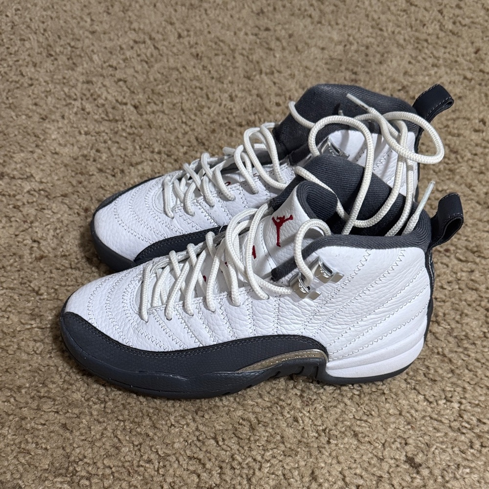 Jordan Kids Shoes in White and Gray